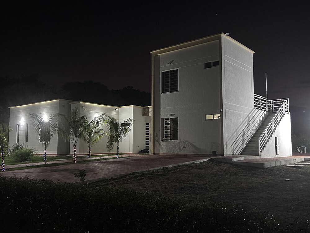 Casa con vista a las montañas, cerca a Neiva.