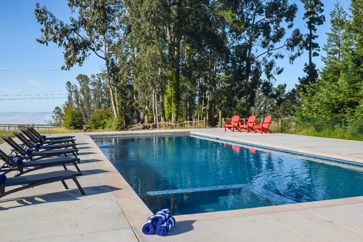 Trendy Sebastopol Estate: Pool, Spa, Firepit