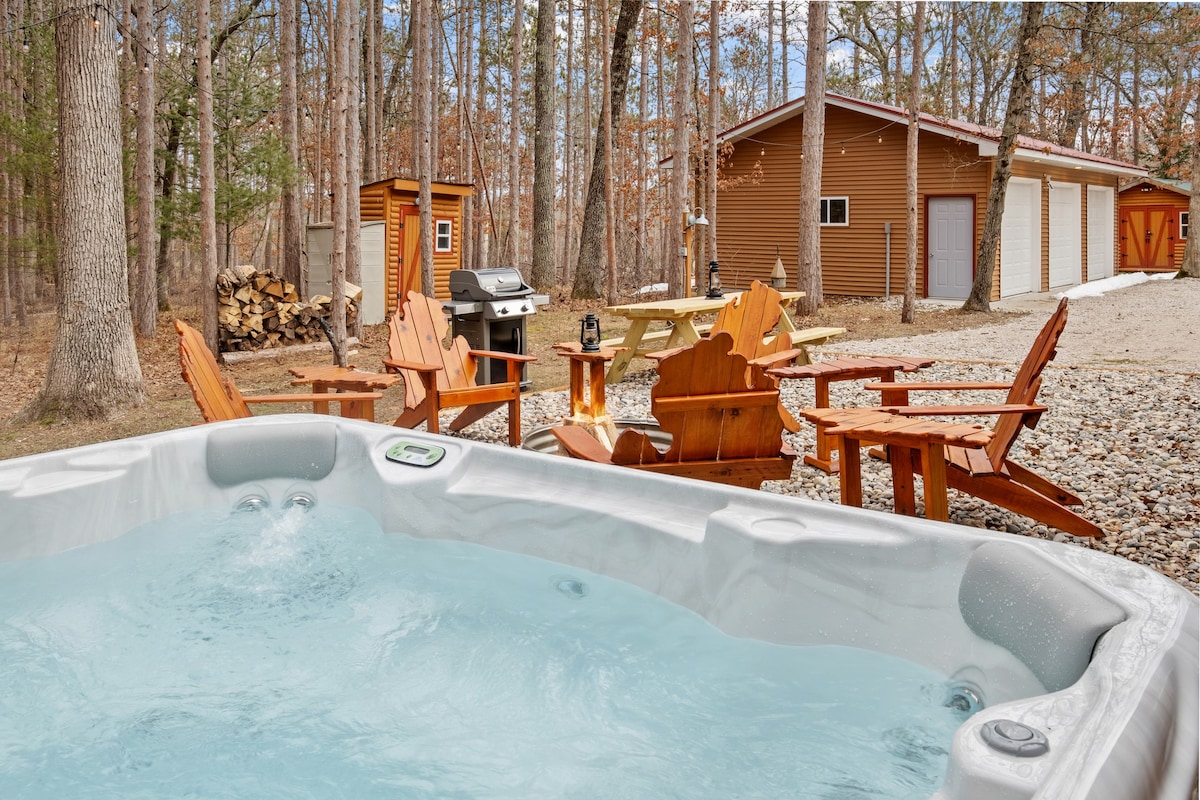 Reel Paradise, The Fishermen Cabin: Hot Tub & Fun!