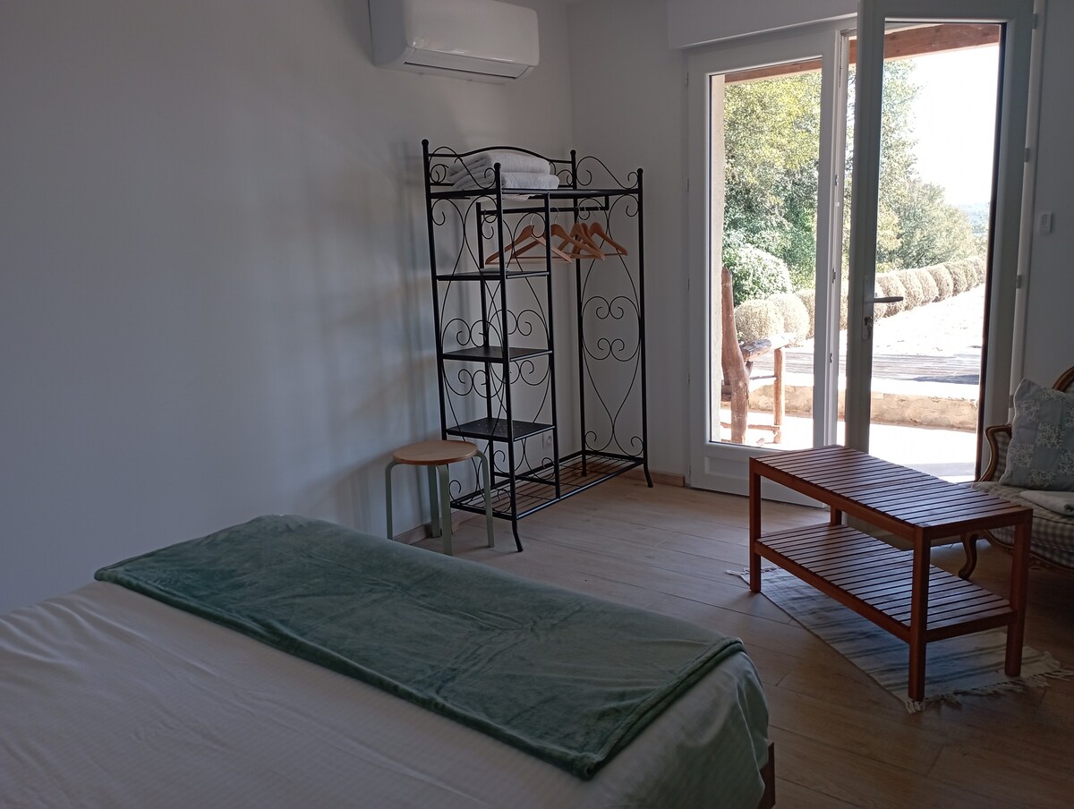 1间卧室，位于Quercy市中心，可供2人入住