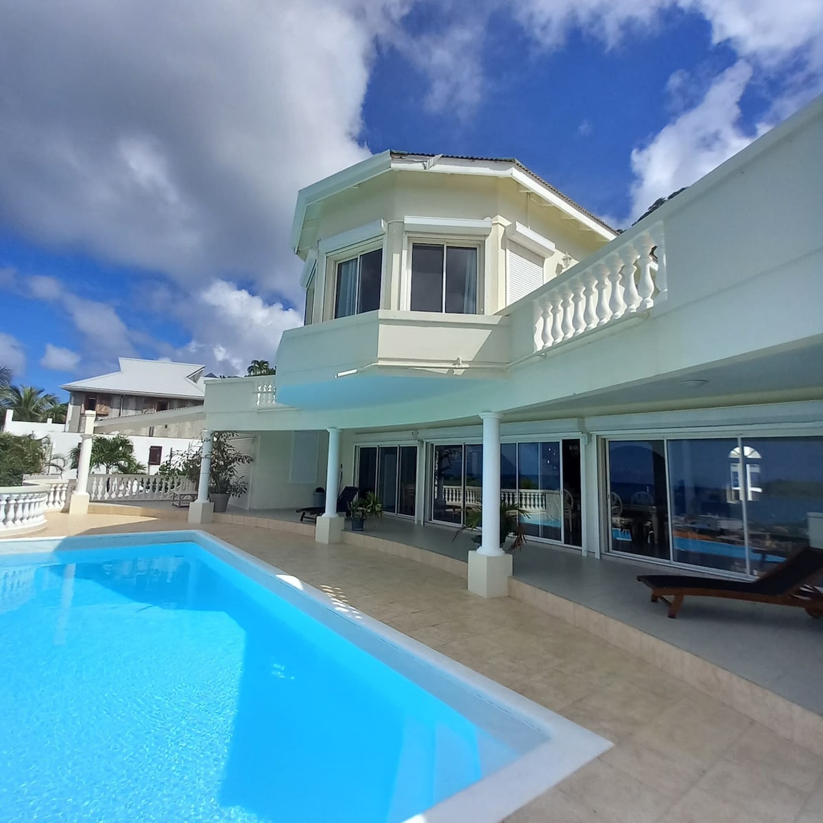 Chambre tout confort piscine&mer