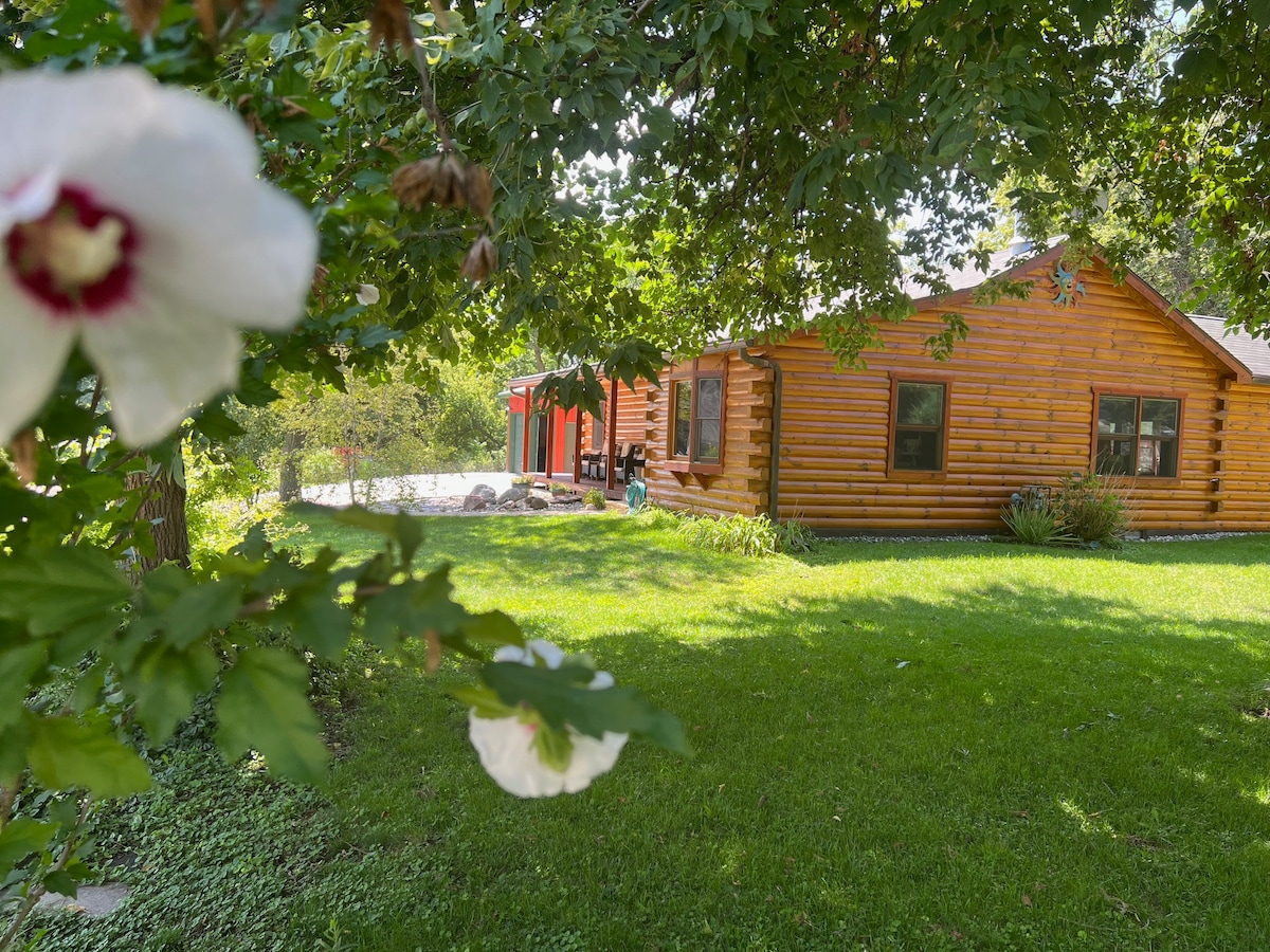 Cozy Log Home