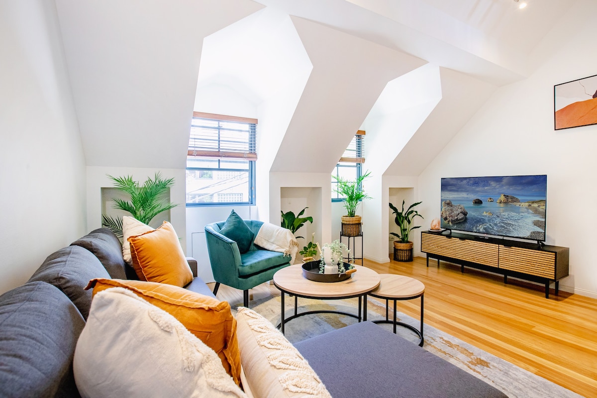 Jack's Unique Loft Style Apartment in Surry Hills