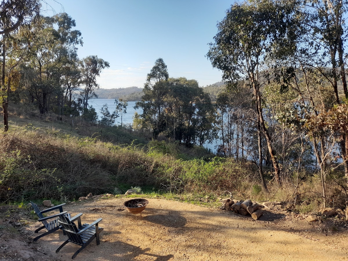 Lake Lyell Tiny Cabin, 4x4 and AWD access only