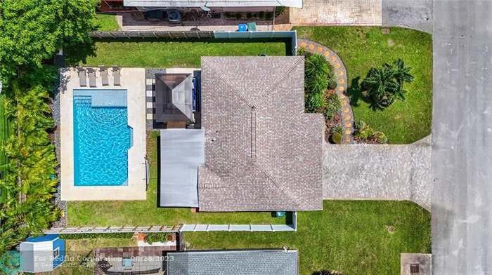 Modern Villa W/Pool!