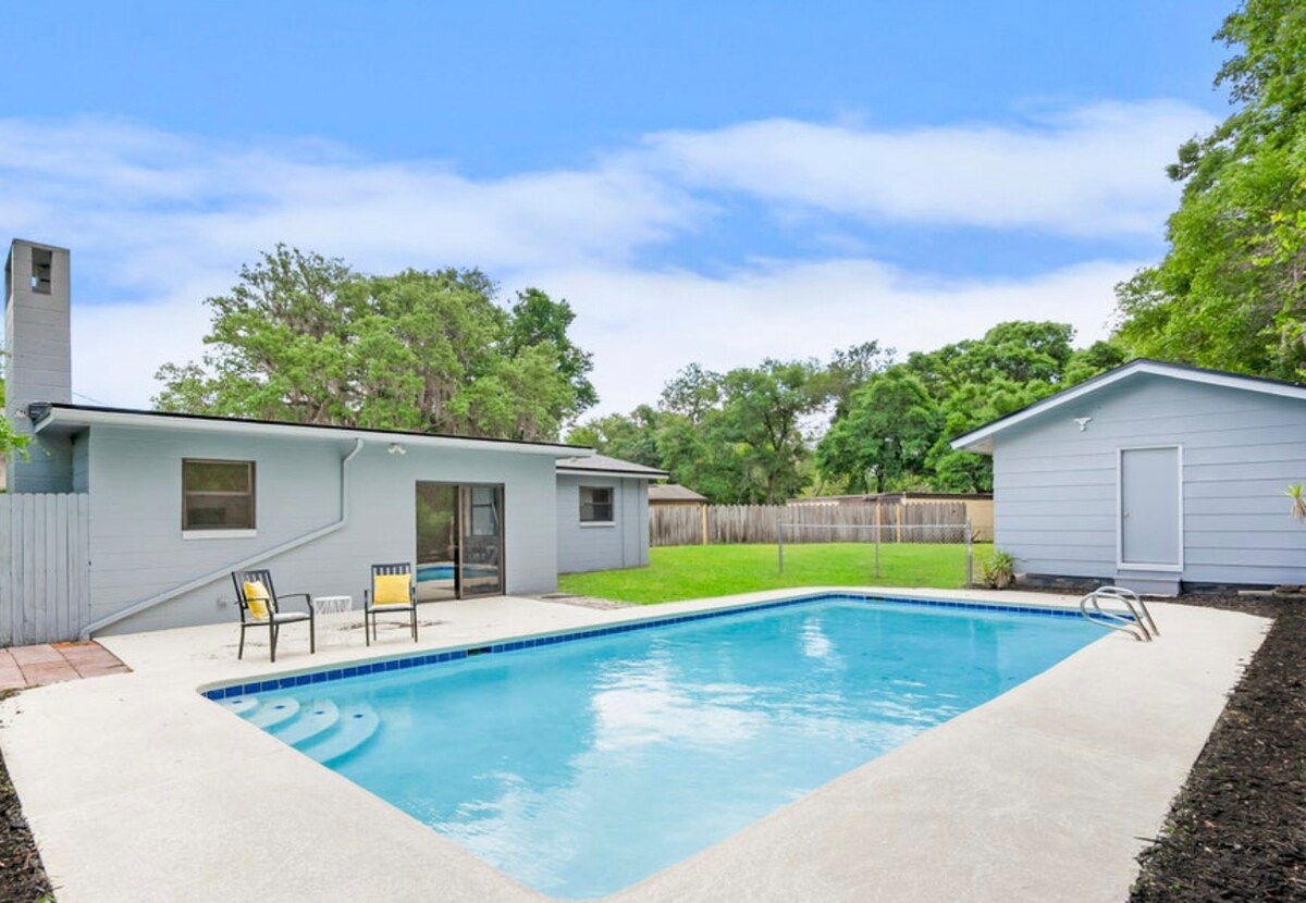 Private Pool House, Full Kitchen, No Cleaning Fee!