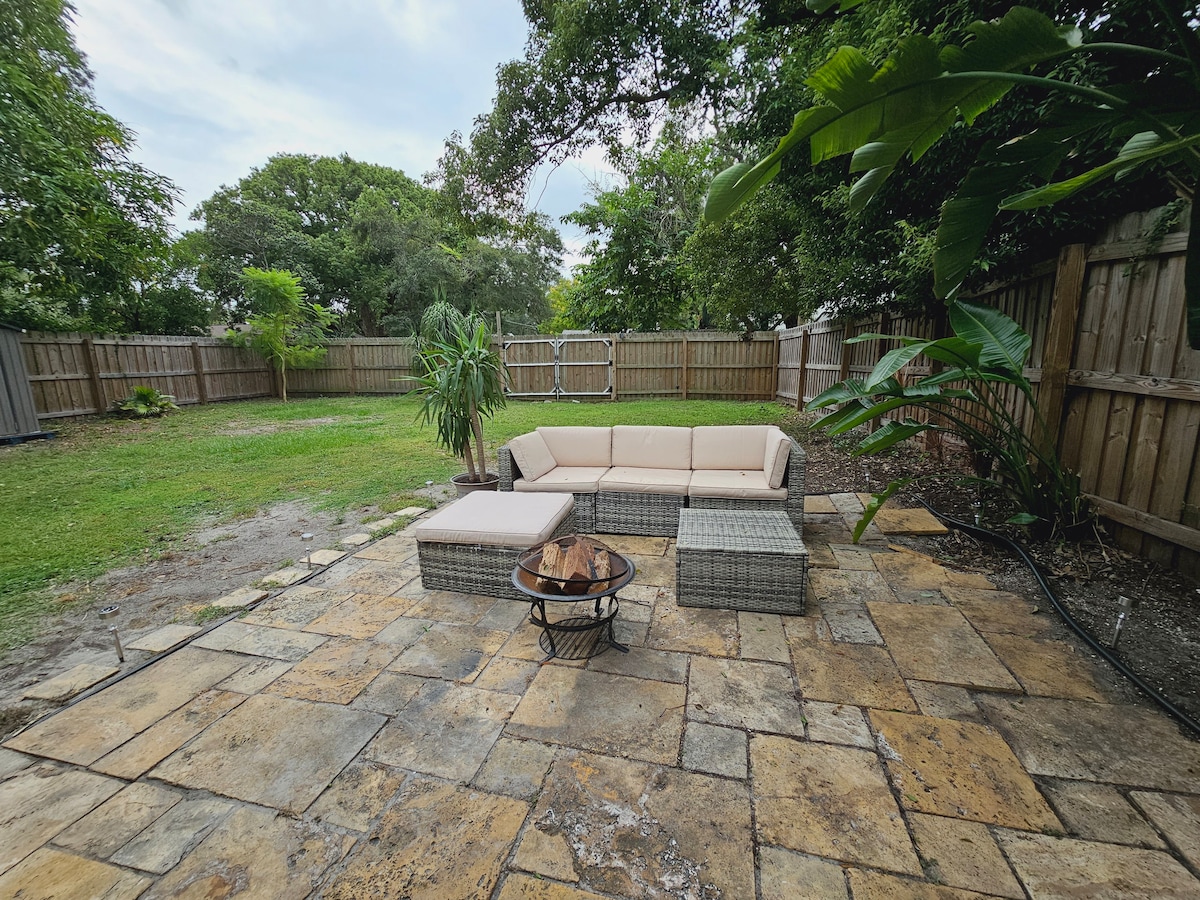 Cozy Seminole Heights Bungalow