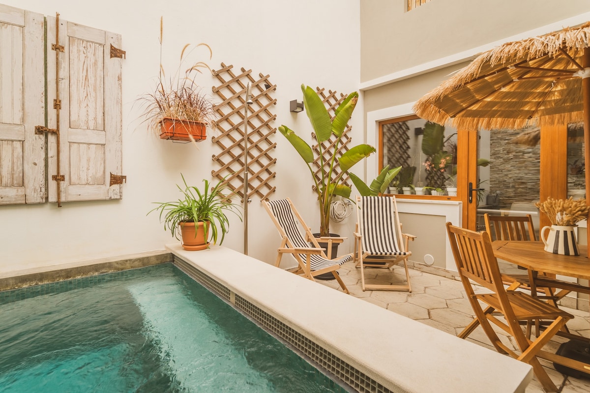 Casa Alfazema。不仅仅是一个家，一个迷人的市中心联排别墅，带泳池。