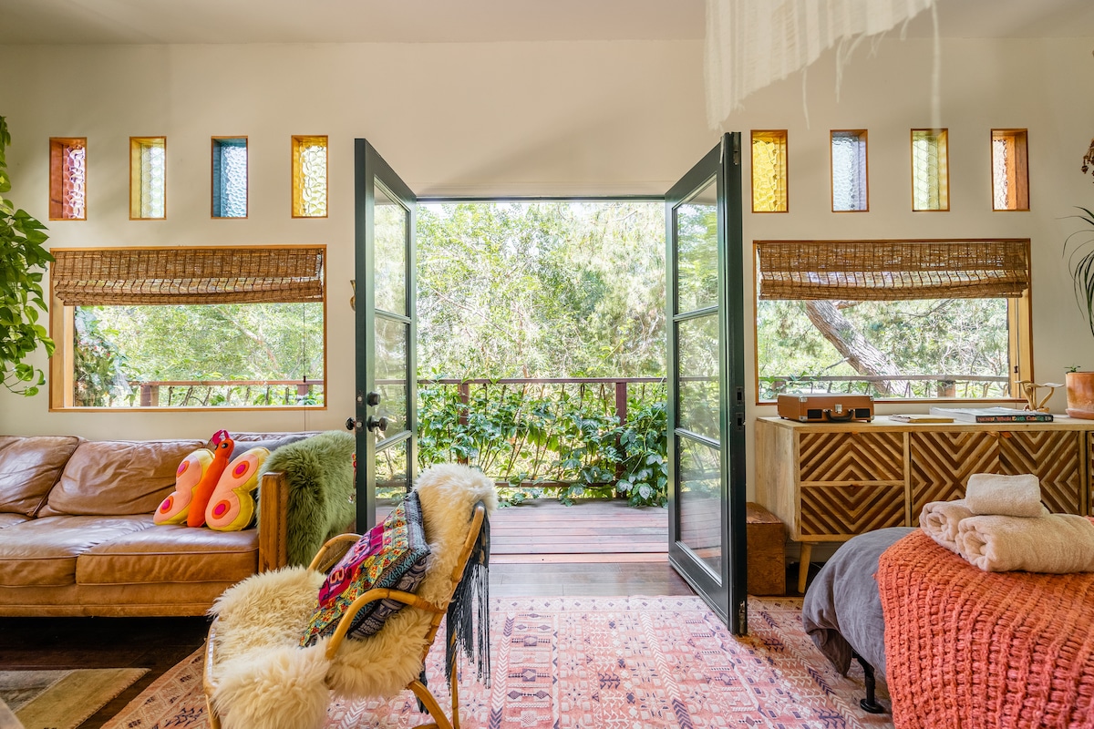 Private Cabin in the Trees + Crystal Rain Shower