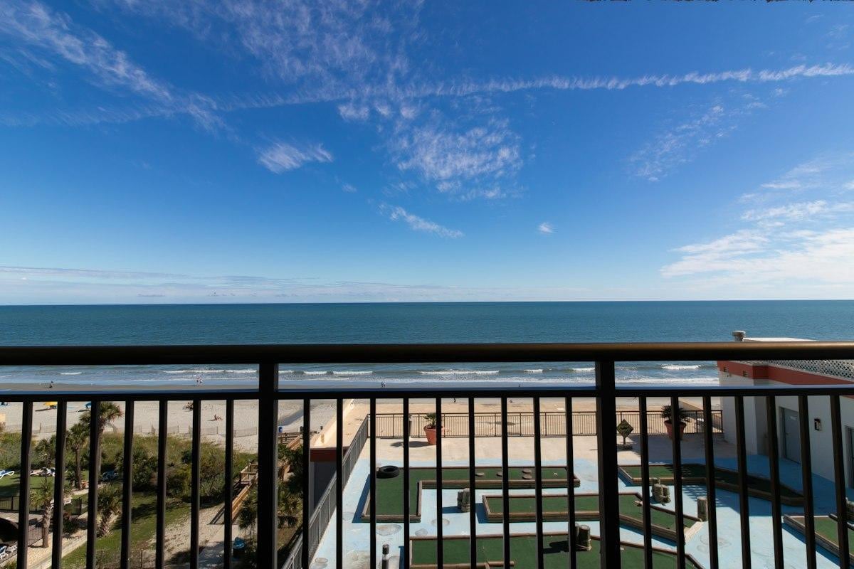 Charming OceanView  3BR  Condo 6th Floor!