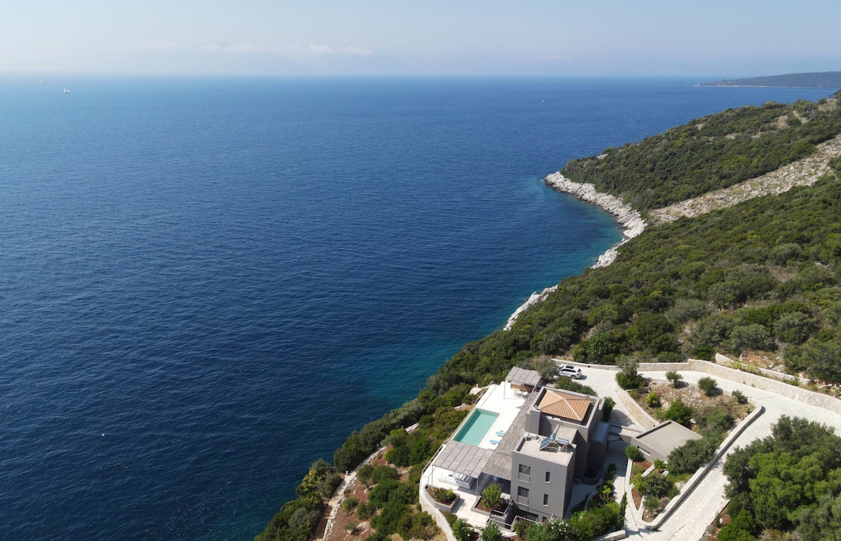 Dreamscape Villa Oneiro - Your Gateway to Seaside