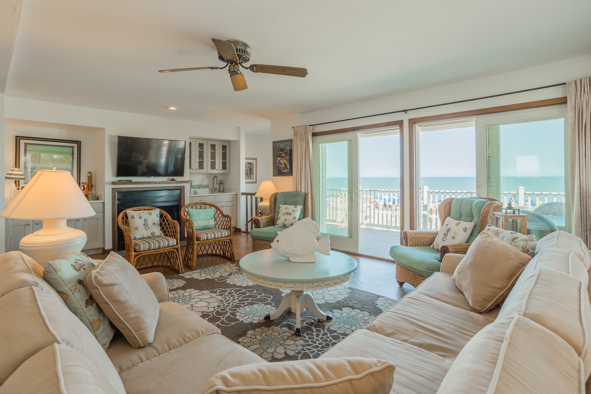 405 Oceanfront Pet Friendly 5BR Duplex Sleeps 12