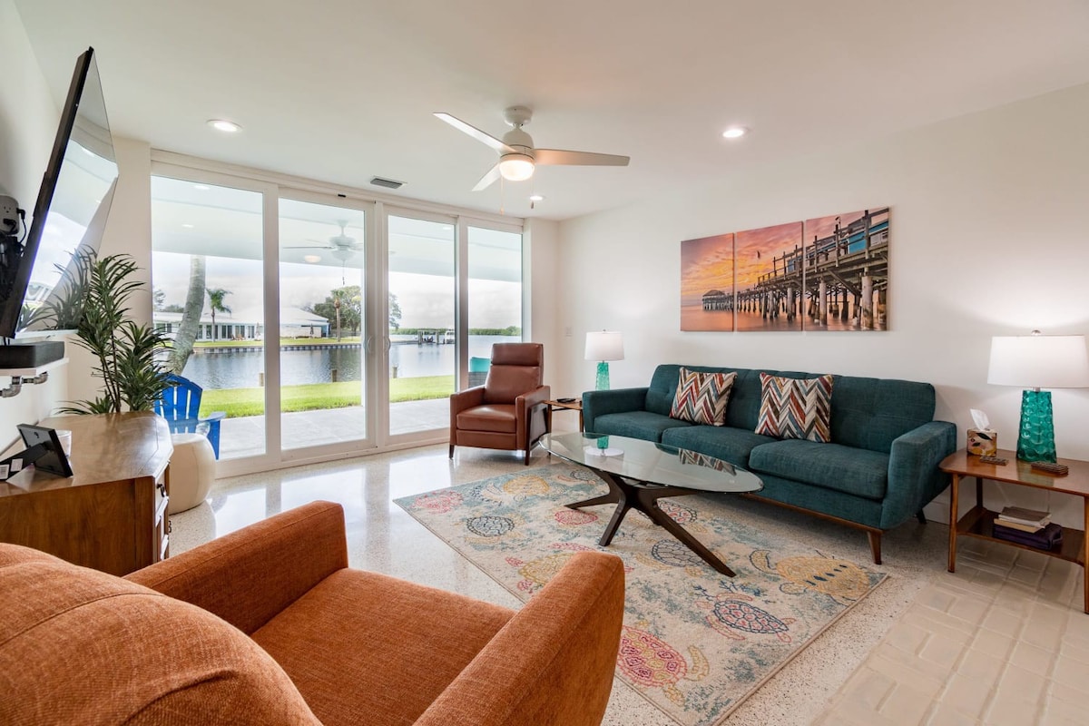 Sunset Hideaway-Waterfront Cocoa Beach Home