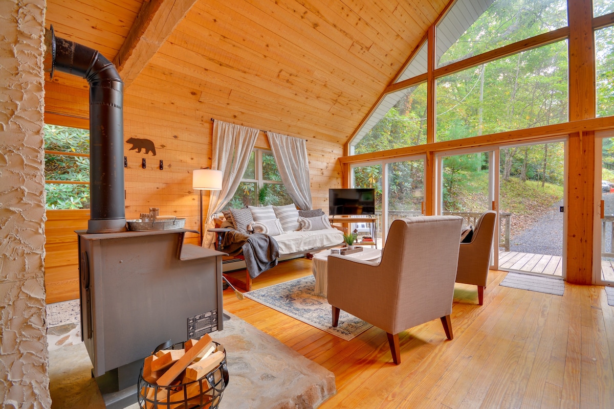 Serene Fancy Gap Cabin Retreat in Private Setting!