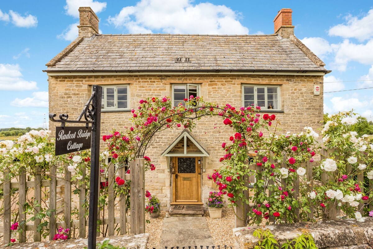 Radcot Bridge Cottage (4)