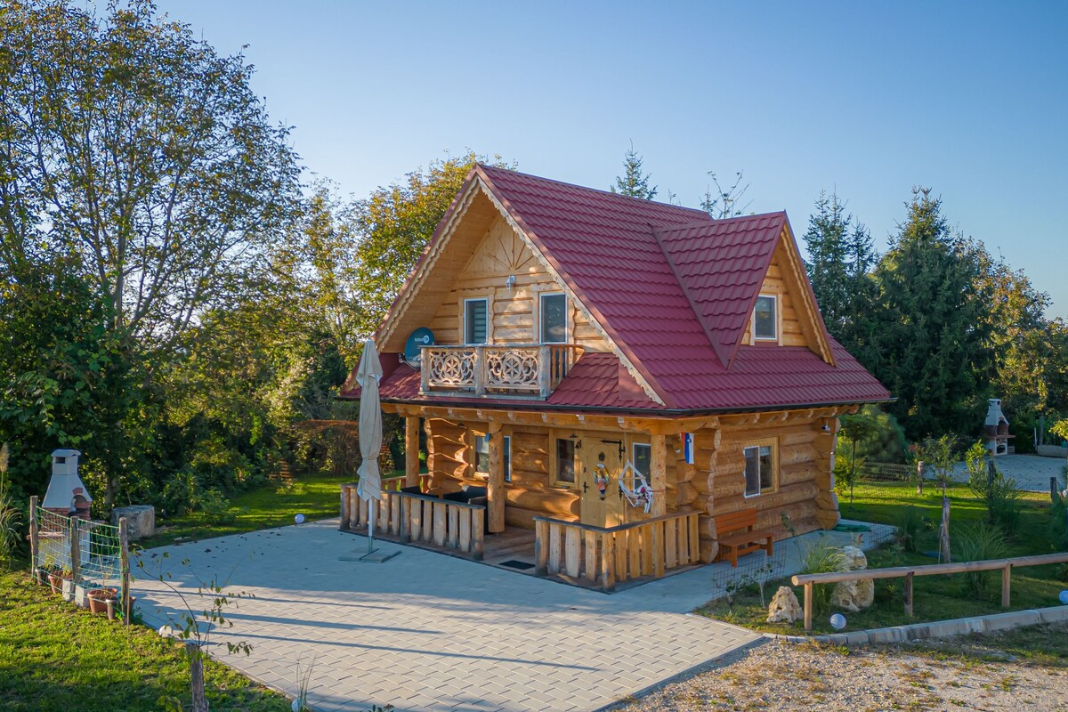 Log Cabin Forest Fairy - Happy.Rentals