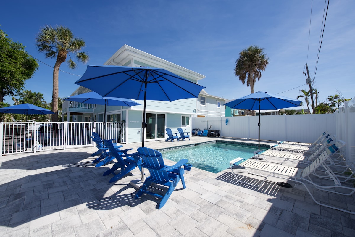 Big Blue Beach House 6 BR pool home