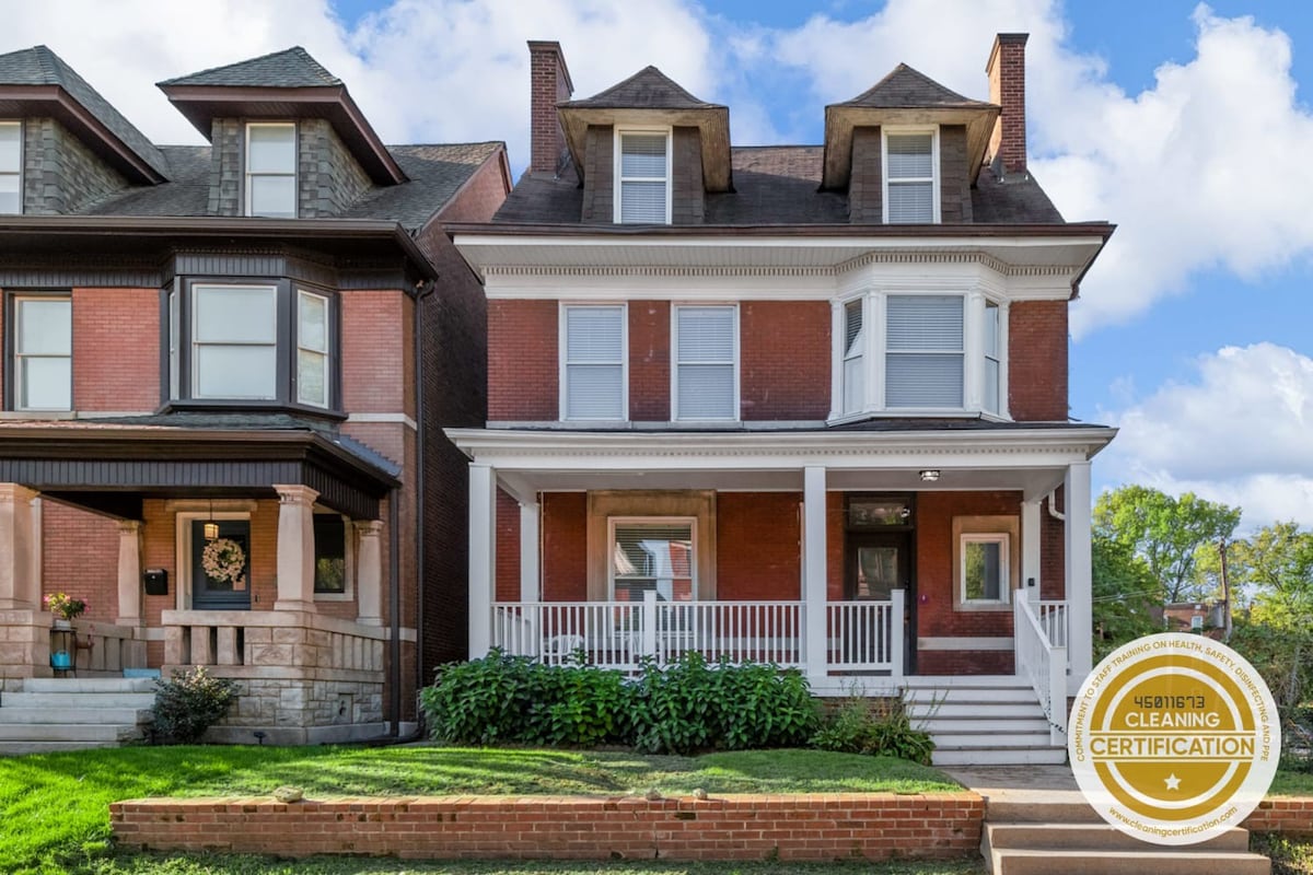 Classic 7BR CWE Home | 3rd Floor Suite / ABODEbuck