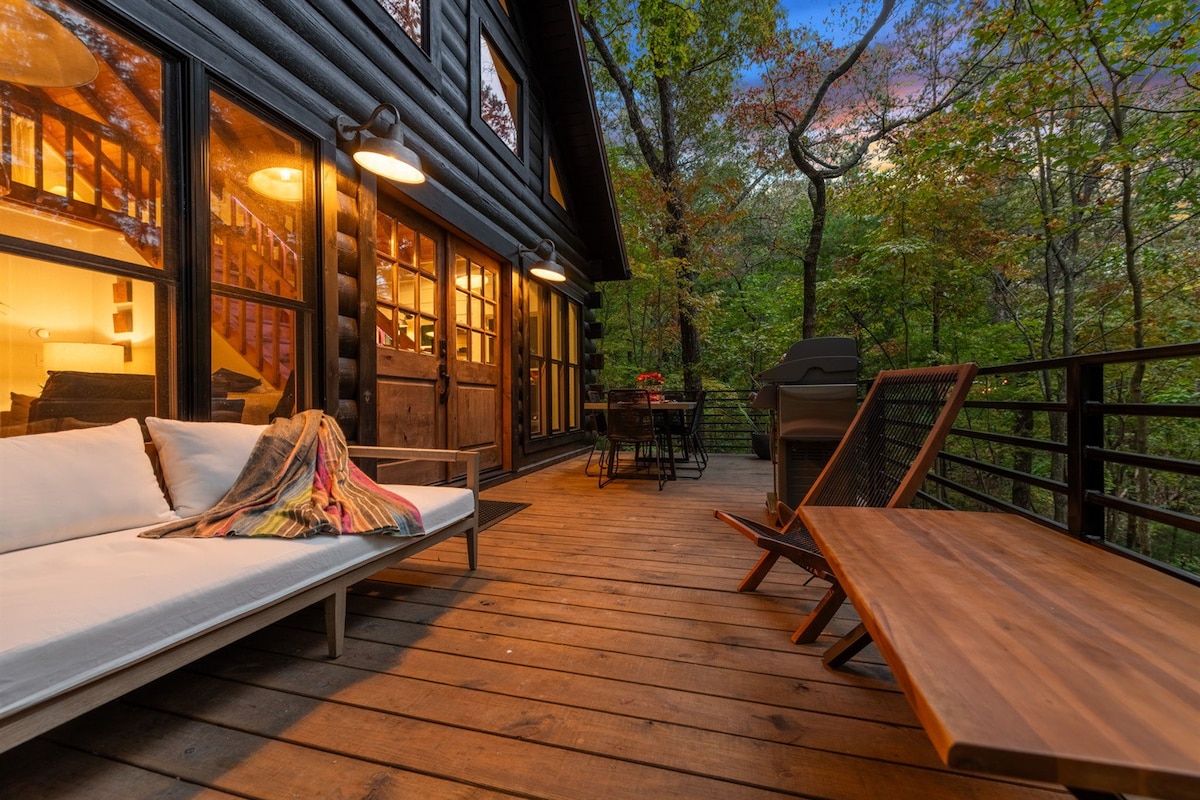 Modern Log Cabin - Hot Tub, Fire Pit, nature haven