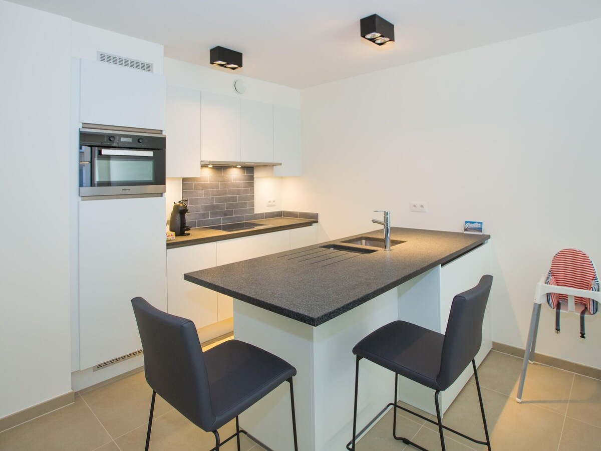 Riva spacious and modern with top location