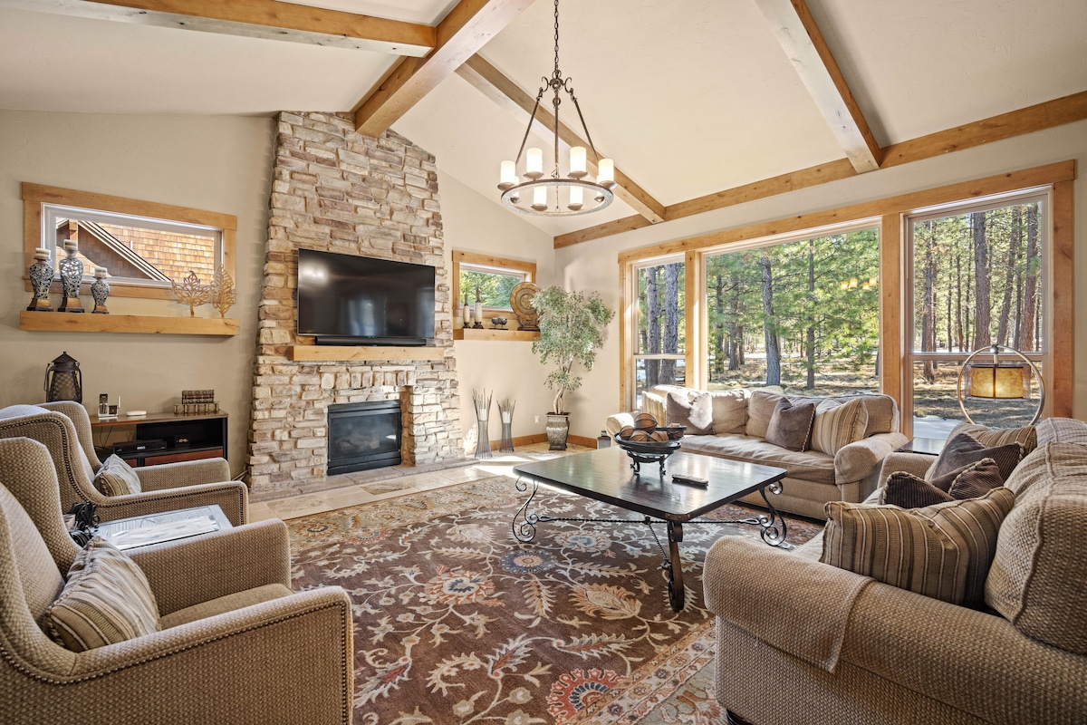 56827 Dancing Rock Loop | 6 BR / 6.5 BA, Sleeps 14