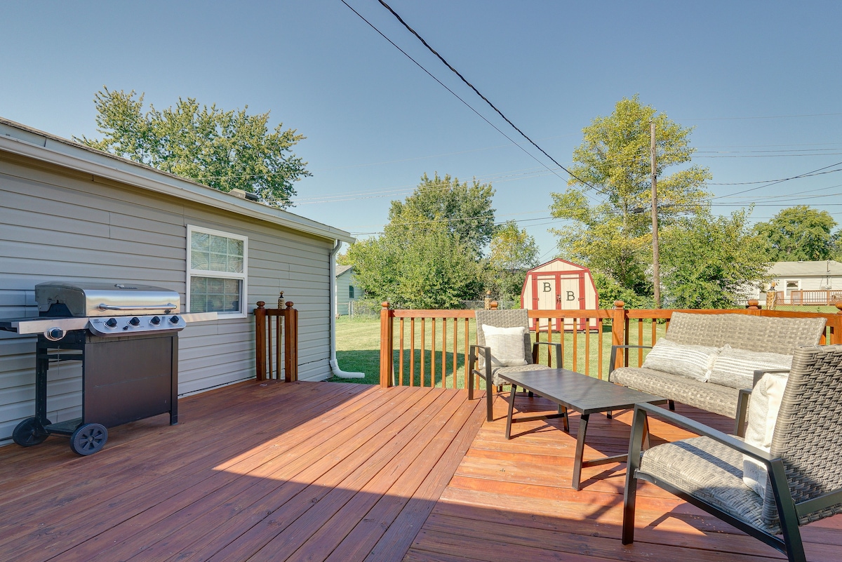 Cozy Indiana Home w/ Deck, Charcoal Grill & Yard!