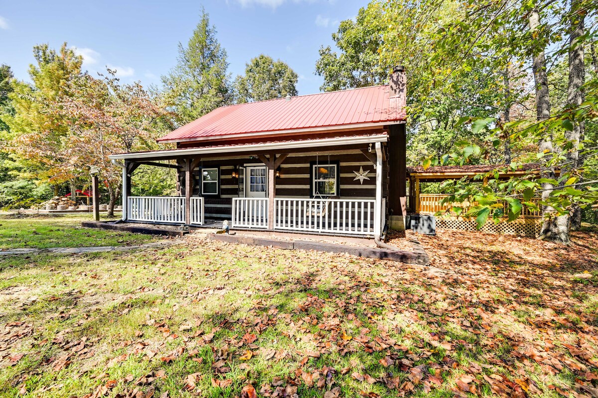 Mammoth Cave Cabin w/ Fire Pit - 3 Mi to Lake!