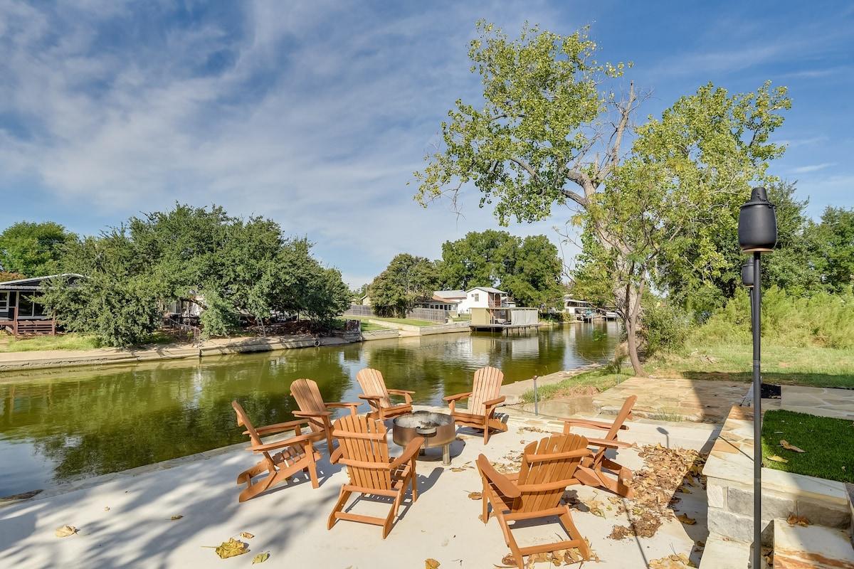 Waterfront Granbury Home w/ Electric Fireplace!