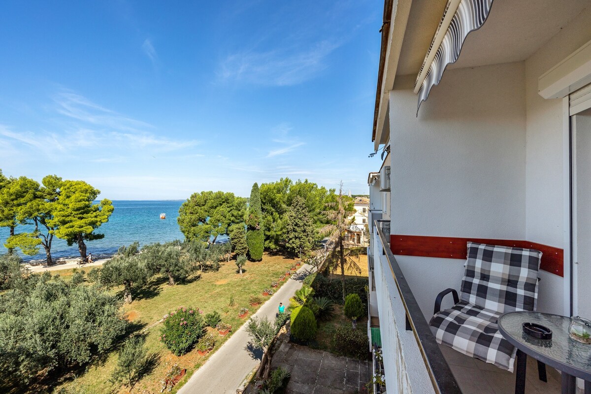 Apartment Ivana with Sea View - Pet Friendly