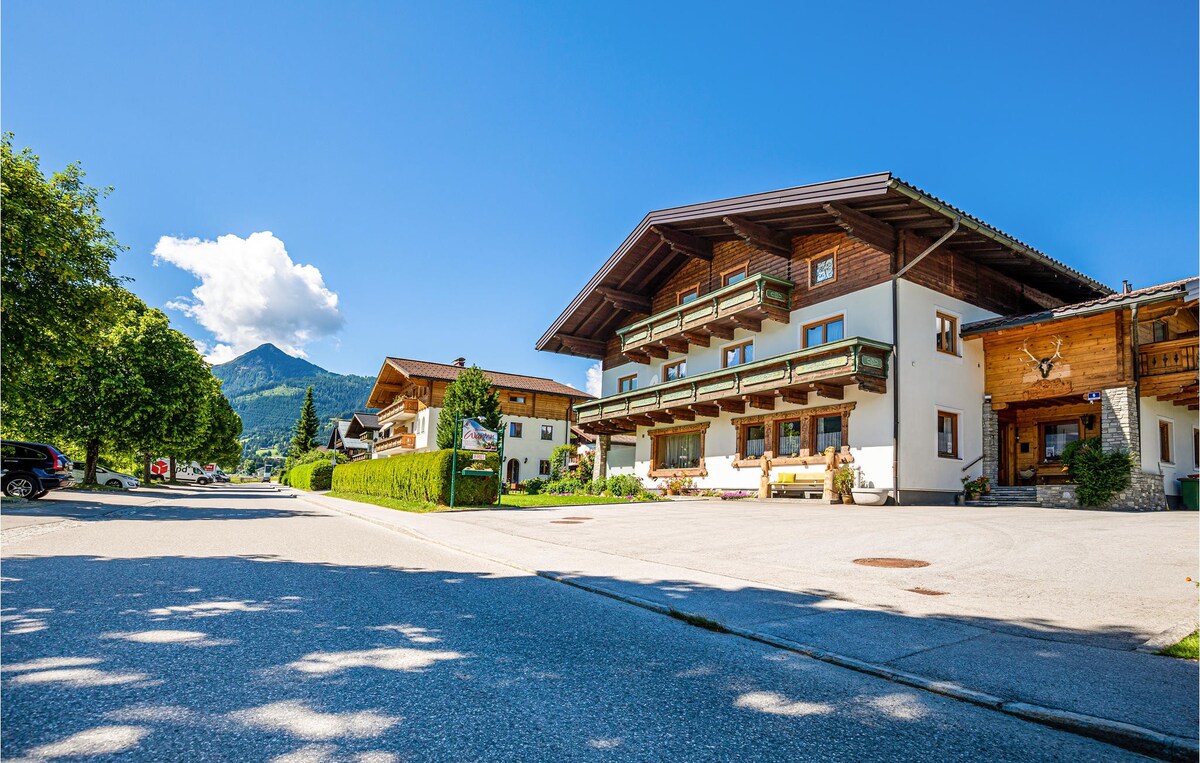 Nice apartment in Altenmarkt-Zauchensee