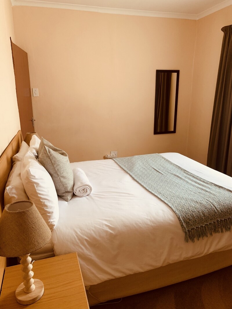 Chalet 2 bedroom-EP@Khutsong Lodge