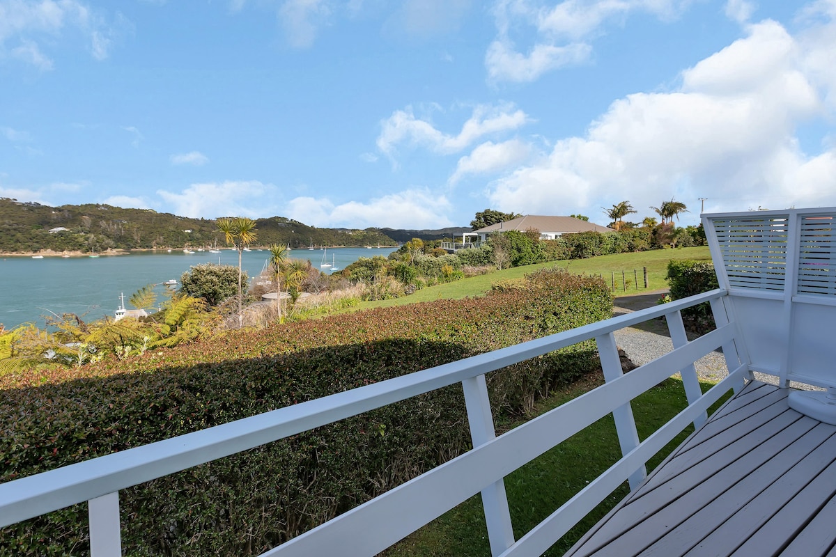 Okiato Views - Russell Holiday Home