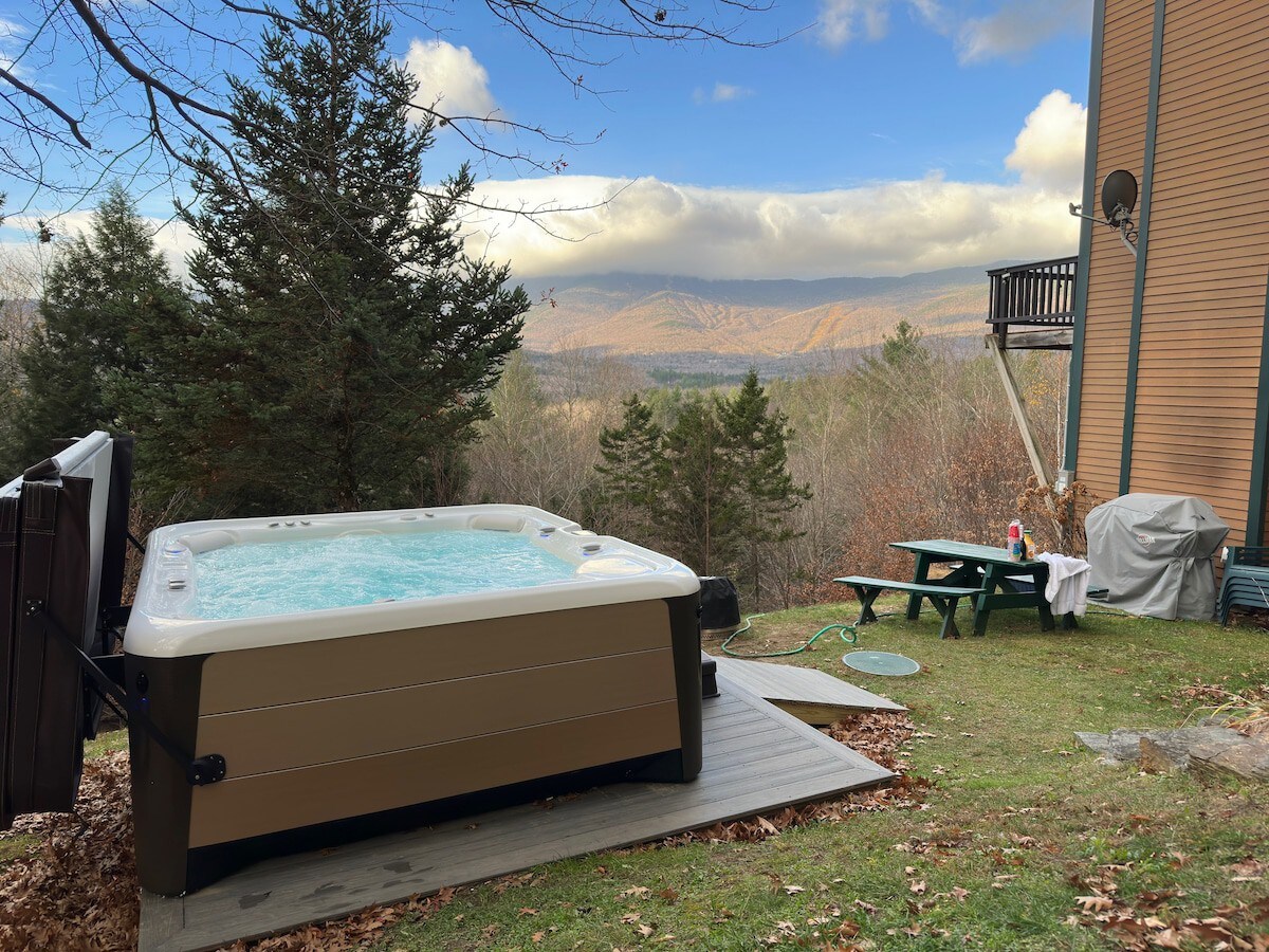 Vermont Post & Beam w/Hot Tub & Stunning Views