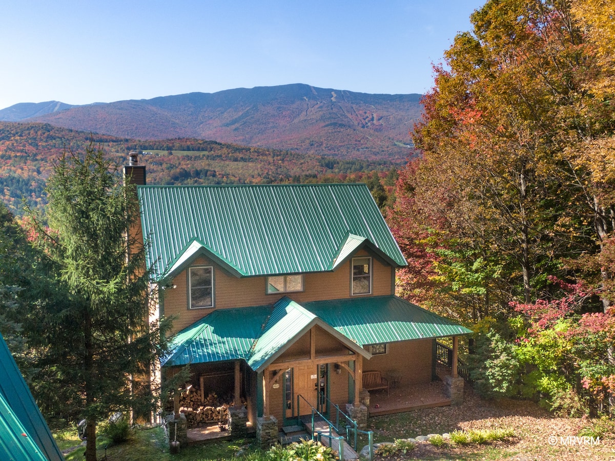 Vermont Post & Beam w/Hot Tub & Stunning Views