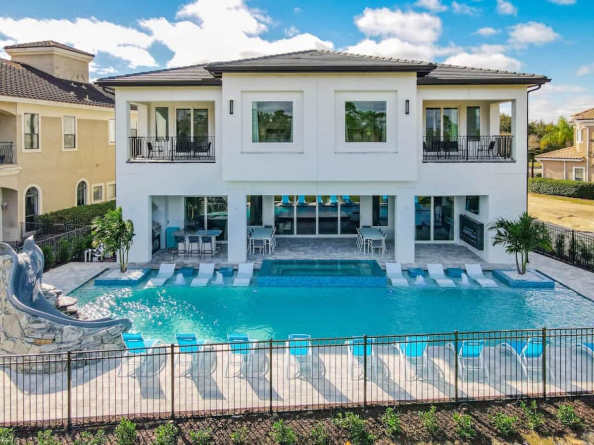 Luxury Reunion Resort Home, Orlando Mansion 5813
