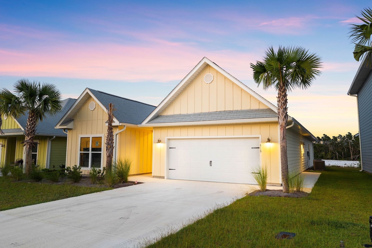 "Backwater Bungalow" Community Beach Access!