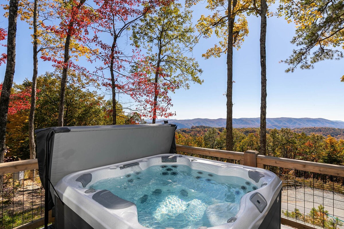Blue Meadows - Stunning views & hot tub!