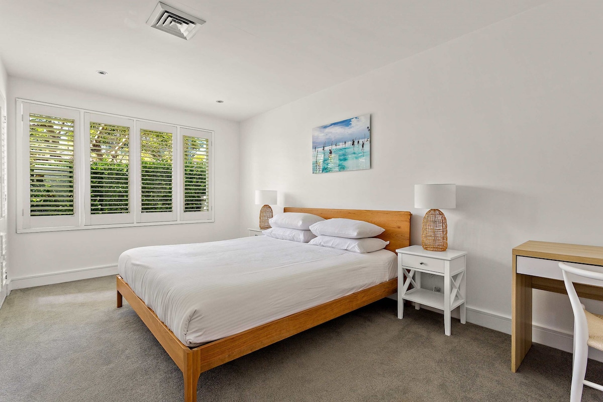 Northbridge 4-Bed Oasis with Private Pool