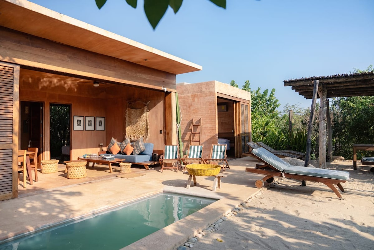 Casa Bozo, a relaxation retreat by the sea