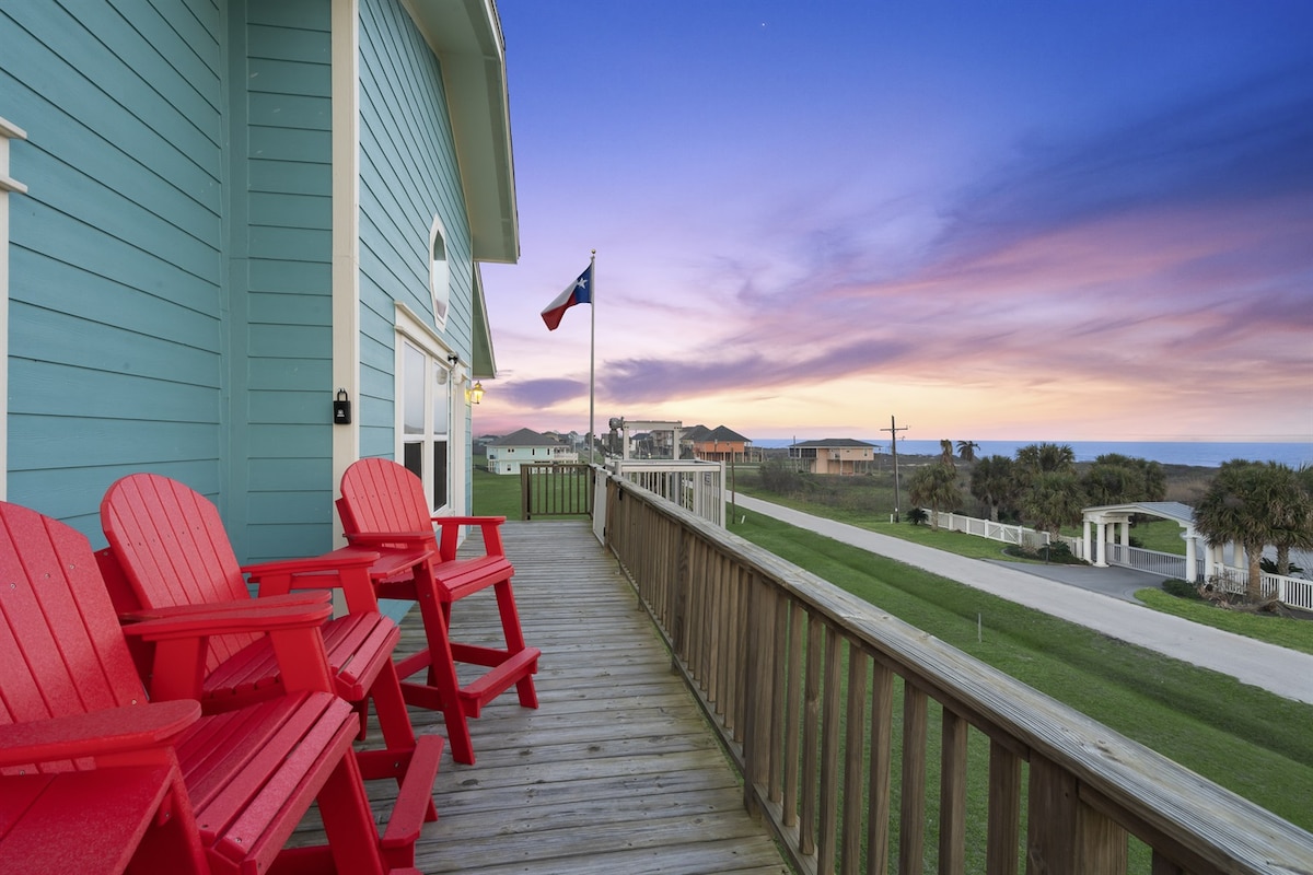 New! Rare Mezzanine Deck, Hot Tub & Beach Views!