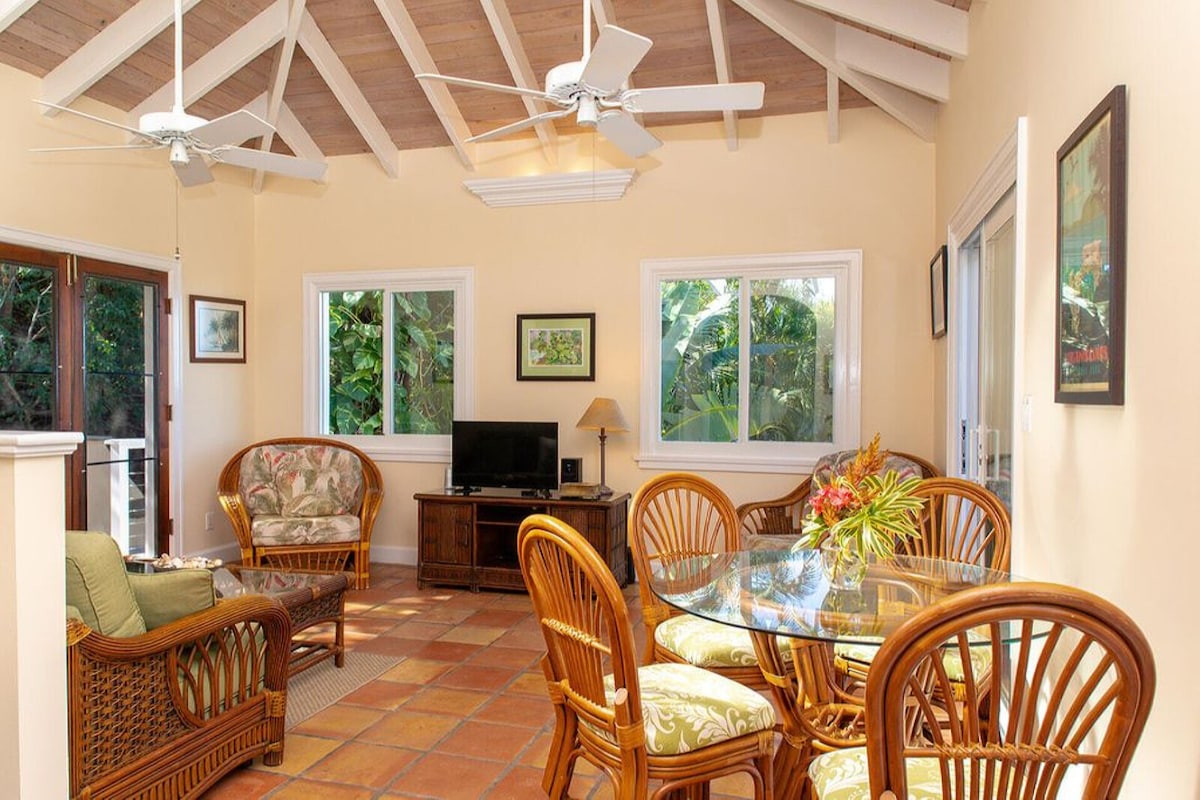 Charming 2 Bed 2 Bath Villa with Infinity Pool