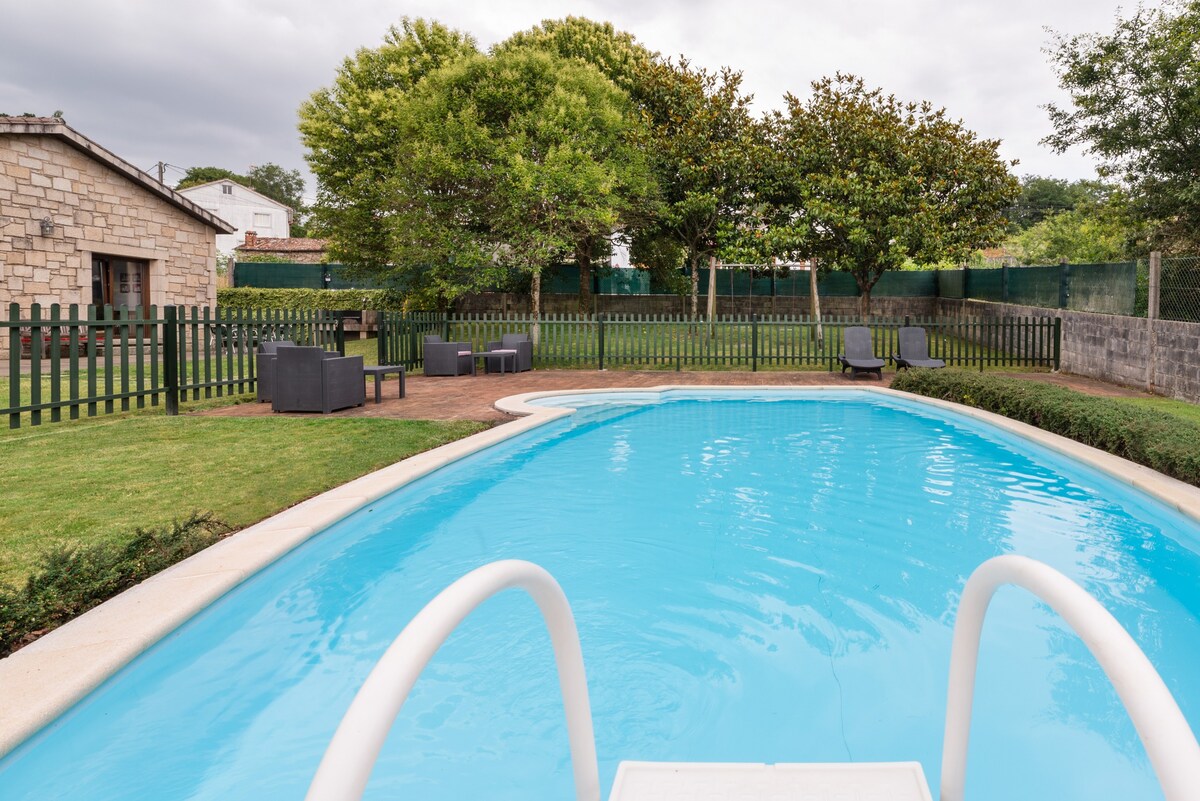 3 bedrooms, pool, garden, barbecue and Wi-Fi