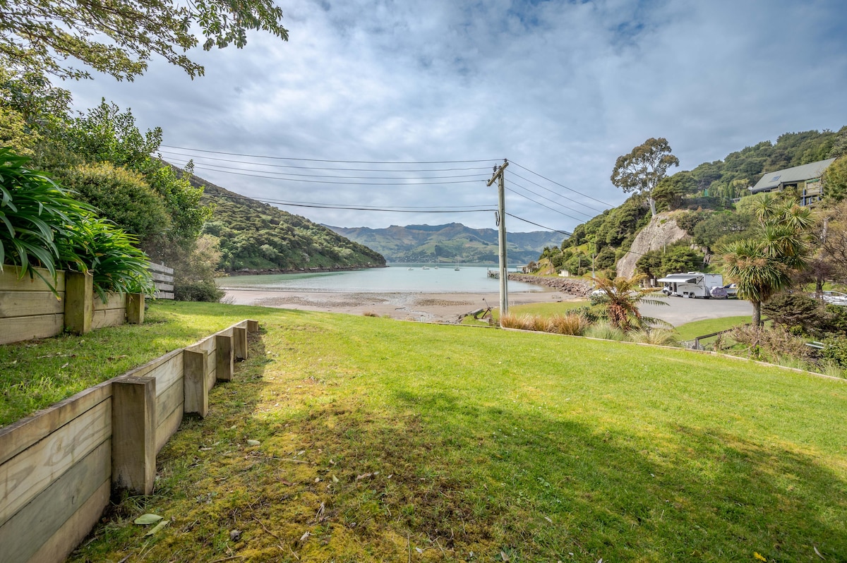 Bay View - Wainui Holiday Home