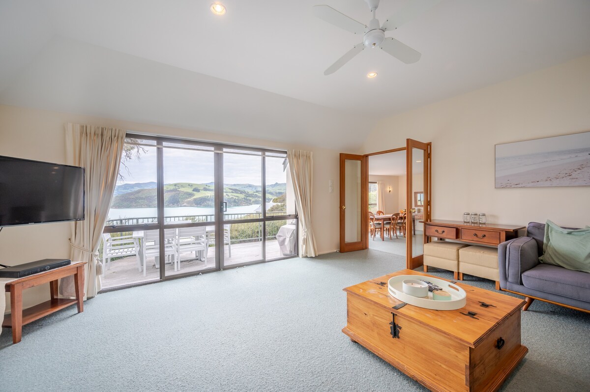 Harbour Haven - Akaroa Holiday Home