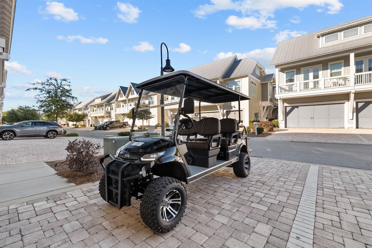 New listing! Luxury unit with 6-person golf cart