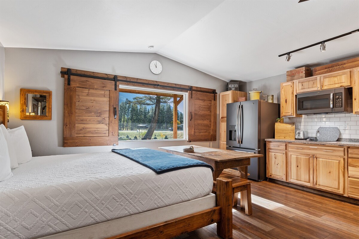 5 Fully Equipped Cabins Near Glacier National Park