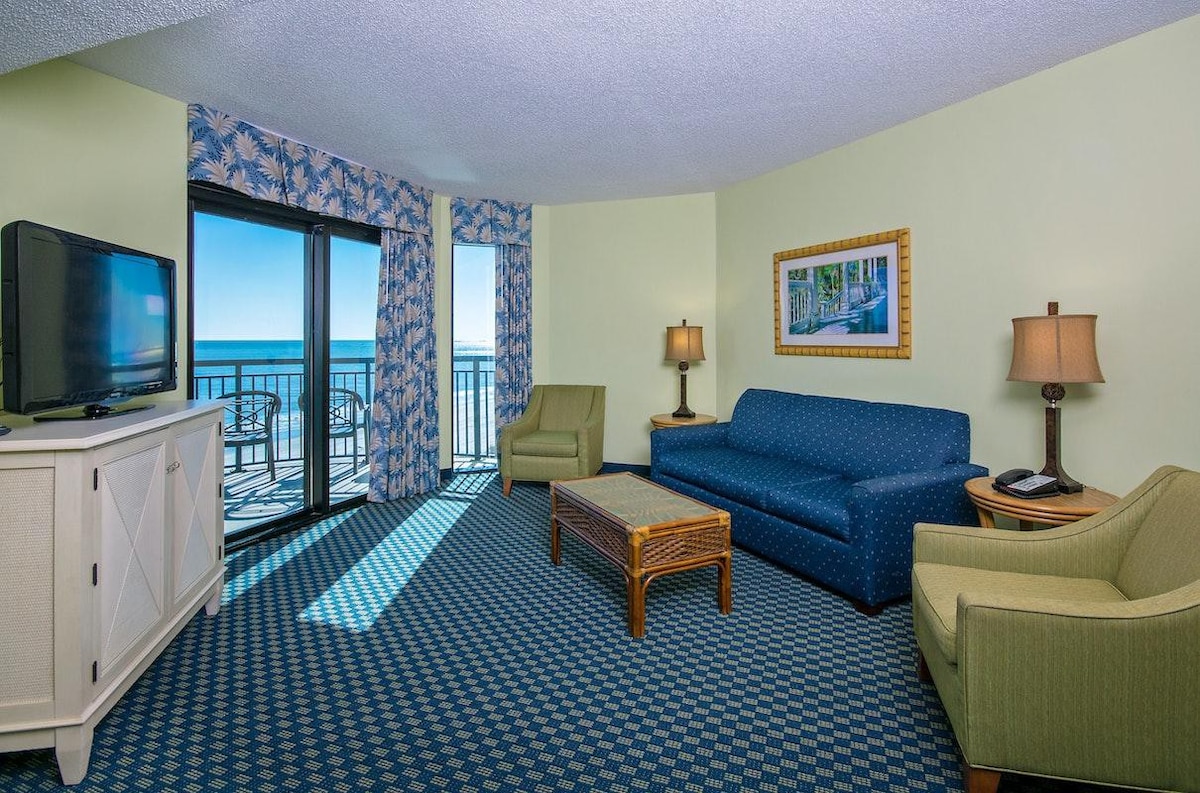 Oceanfront Paradise Three-Bedroom Condo 18th Fl!