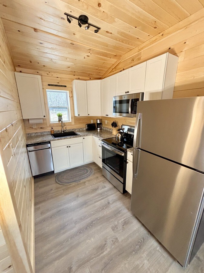 Explore Acadia Cottages #4, New, Opening 5/1/24!