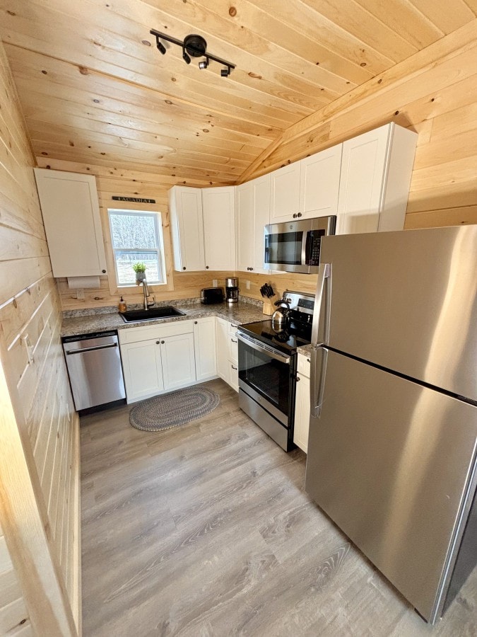 Explore Acadia Cottages #9, New, Opening 5/1/24!