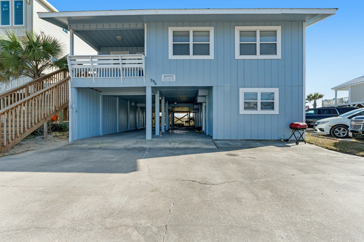 Oceanfront 7BR with private beach walkover & W/D
